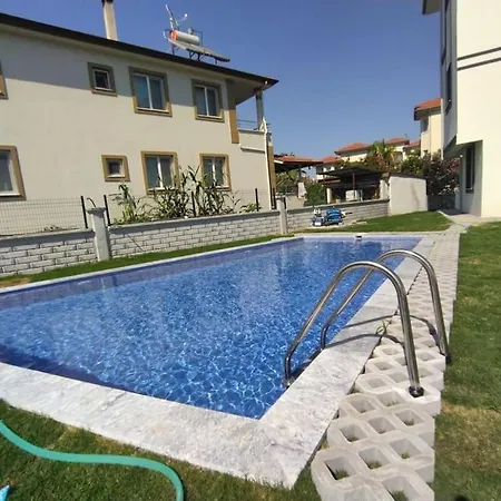 Safran House Apartament *